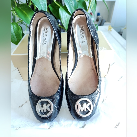 Michael Kors women's flats - Picture 1 of 8